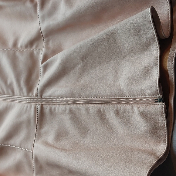 DENNIS BASSO faux leather like new pink top, 10-14 - Picture 11 of 15